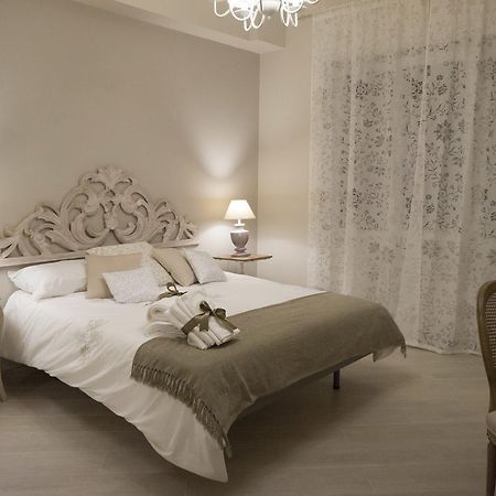 B&B Donna Ada Salerno Exterior foto